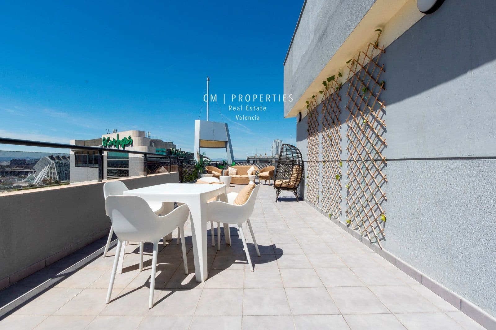 3 soveværelse Penthouse til salg i Valencia by med swimmingpool - € 1.500.000 (Ref: 8333031)