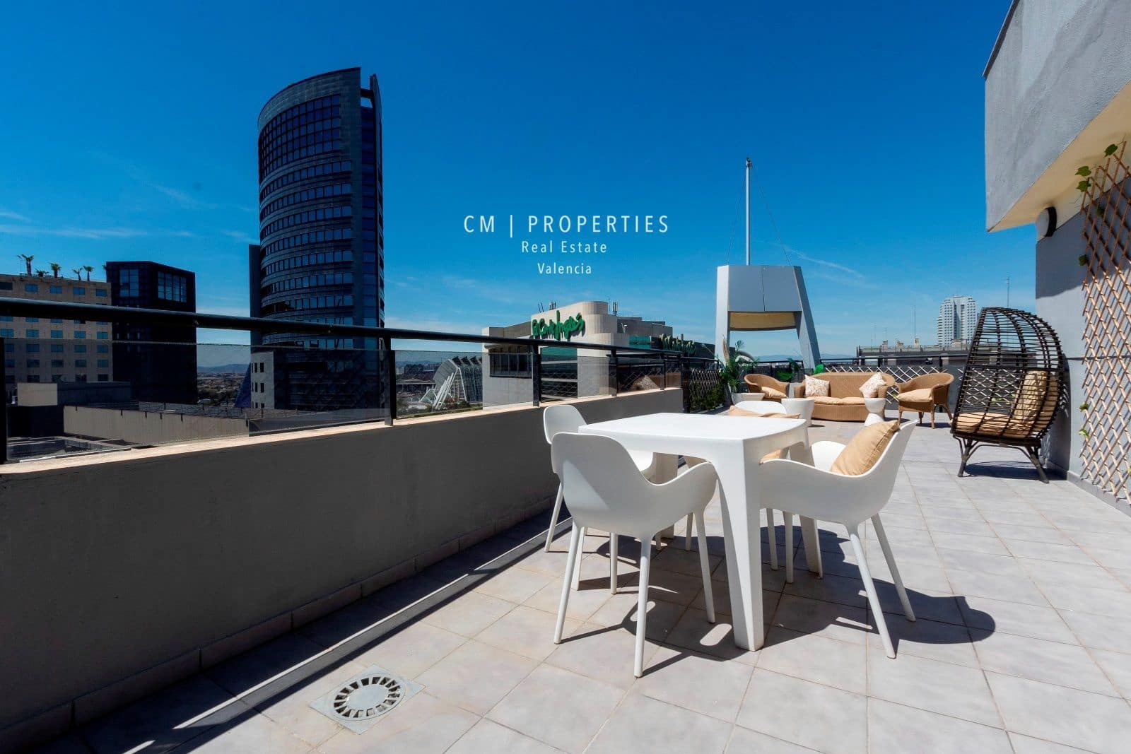 3 soveværelse Penthouse til salg i Valencia by med swimmingpool - € 1.500.000 (Ref: 8333031)