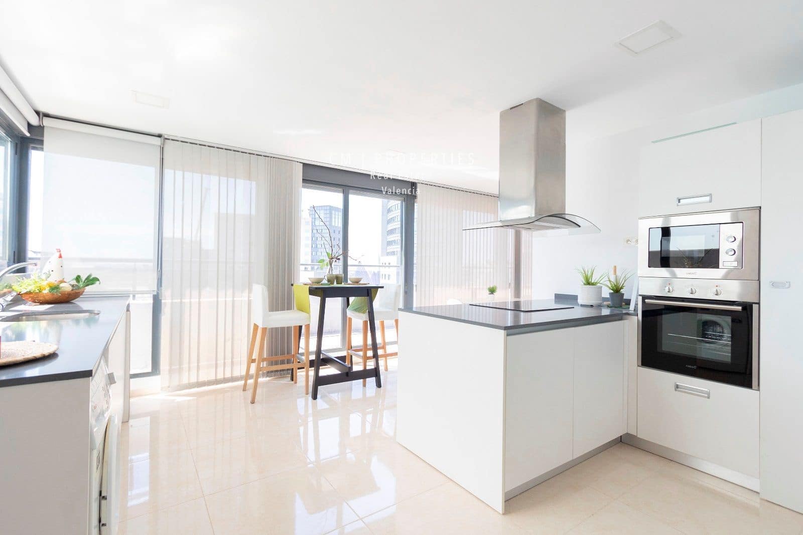 3 soveværelse Penthouse til salg i Valencia by med swimmingpool - € 1.500.000 (Ref: 8333031)