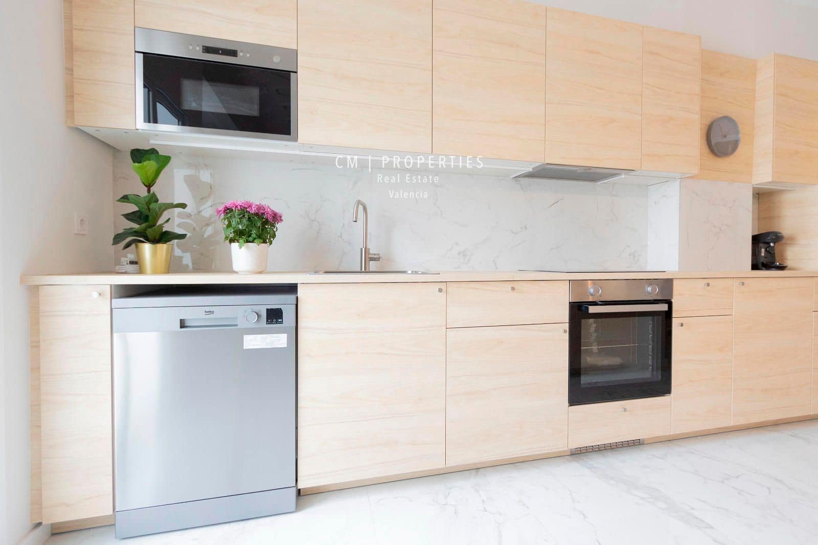 3 sovrum Lägenhet att hyra i Valencia stad - 2 500 € (Ref: 8333042)