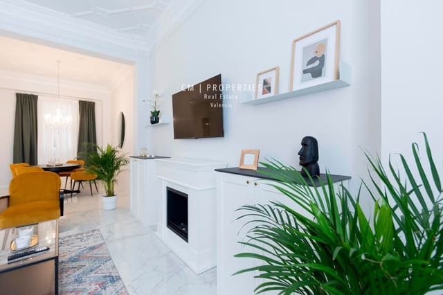 3 sovrum Lägenhet att hyra i Extramurs, Valencia stad - 2 500 € (Ref: 8333042)