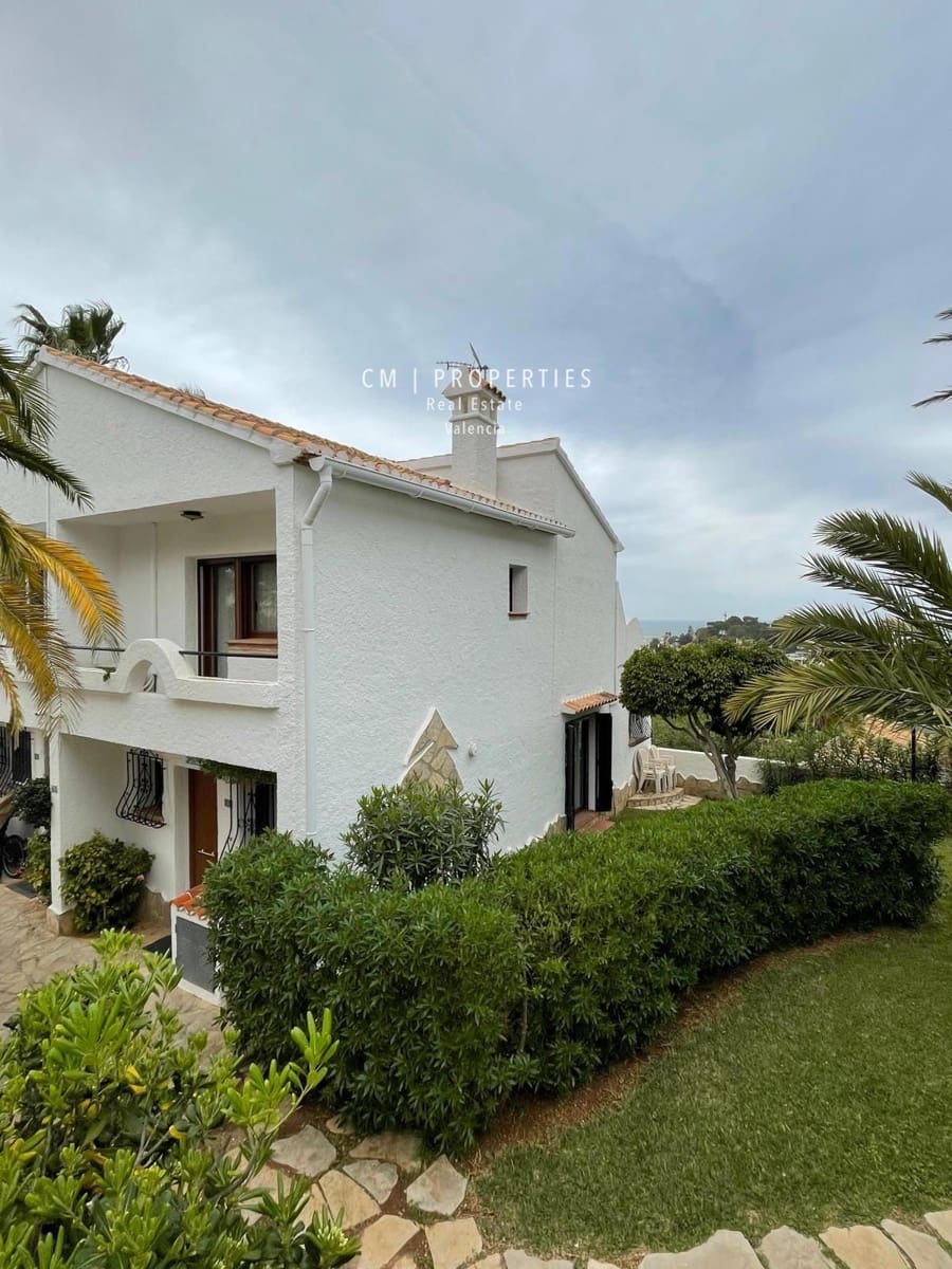 Maison de Ville de 2 chambres à louer à Denia avec piscine - 1 100 € (Ref: 8333053)