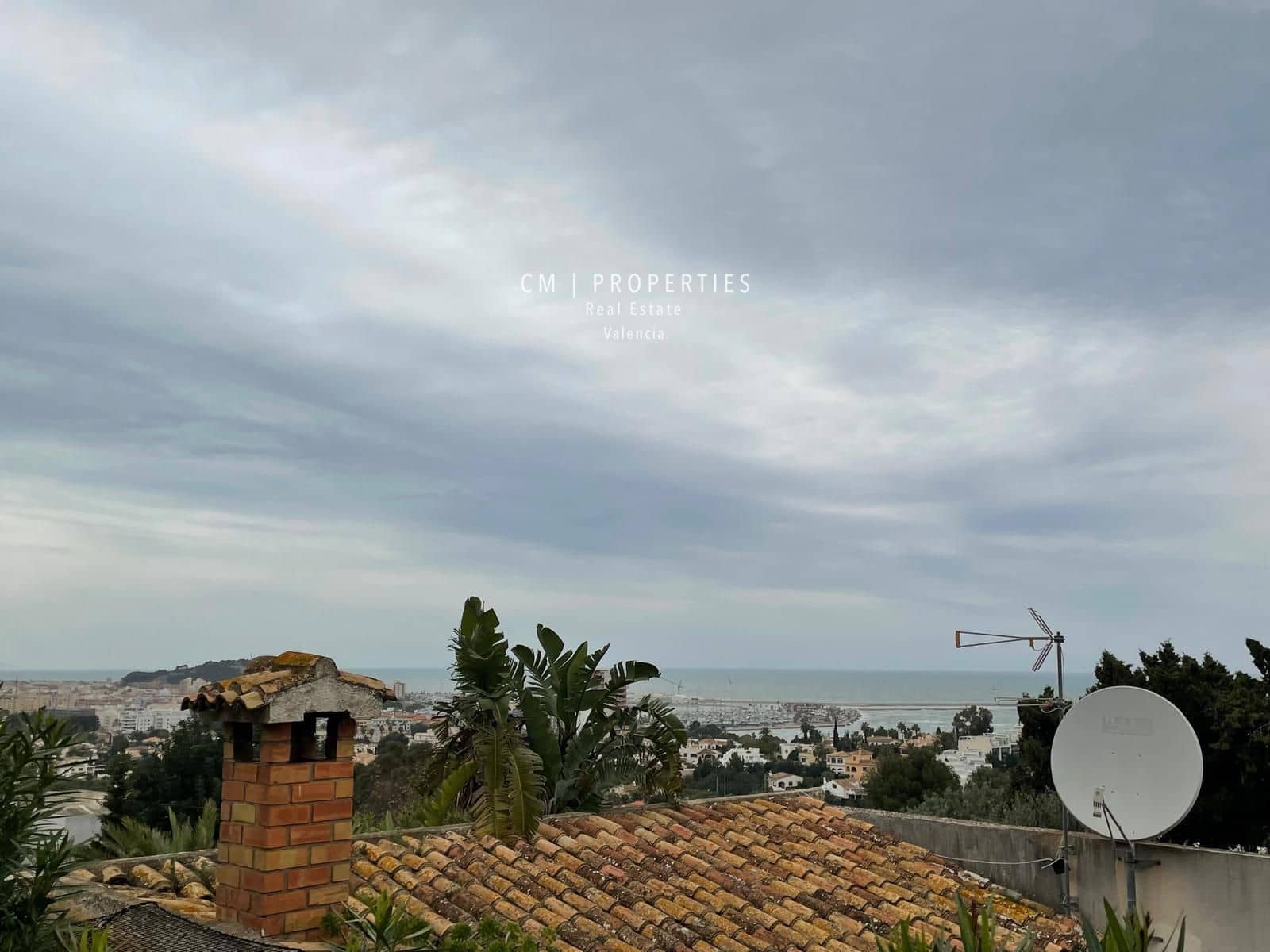 Maison de Ville de 2 chambres à louer à Denia avec piscine - 1 100 € (Ref: 8333053)