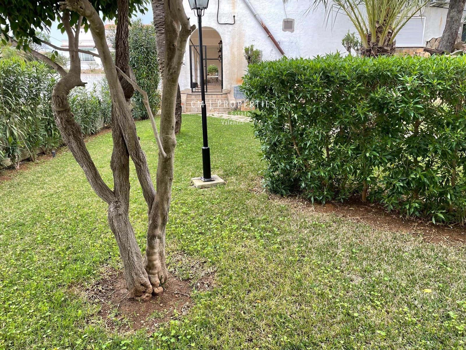 Maison de Ville de 2 chambres à louer à Denia avec piscine - 1 100 € (Ref: 8333053)