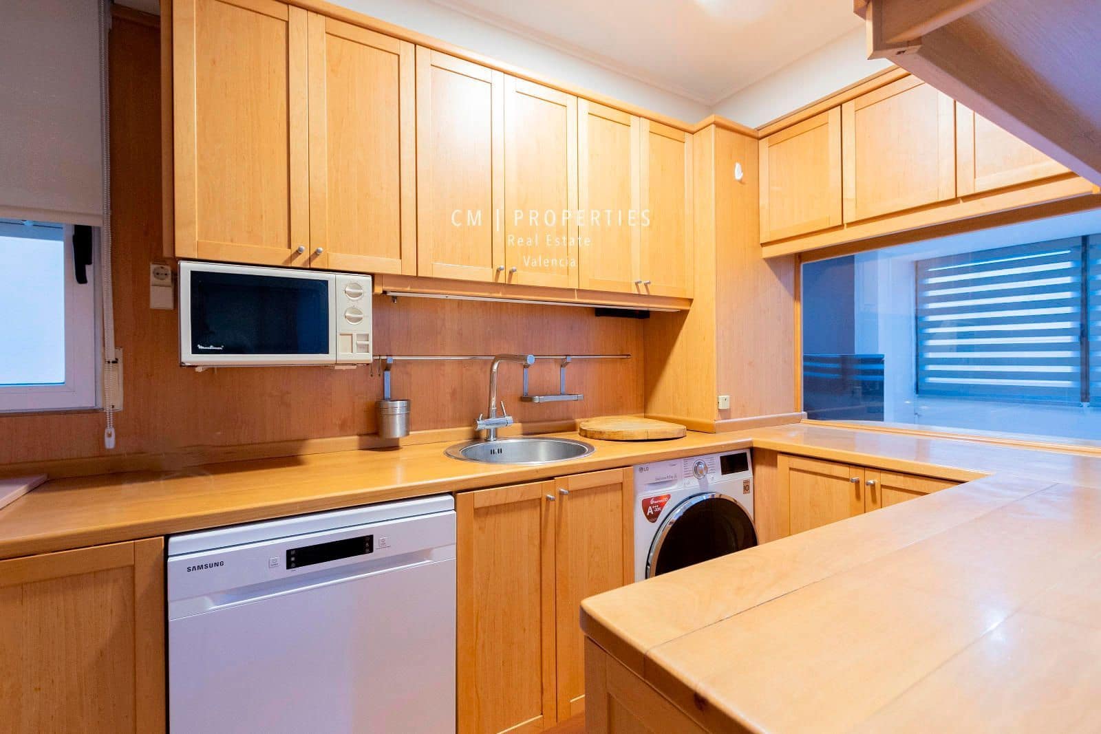 1 bedroom Flat for rent in Valencia city - € 1,200 (Ref: 8337320)