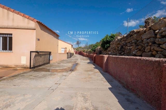 Chalet de 4 habitaciones en Torás en alquiler con piscina garaje - 750 € (Ref: 8343407)