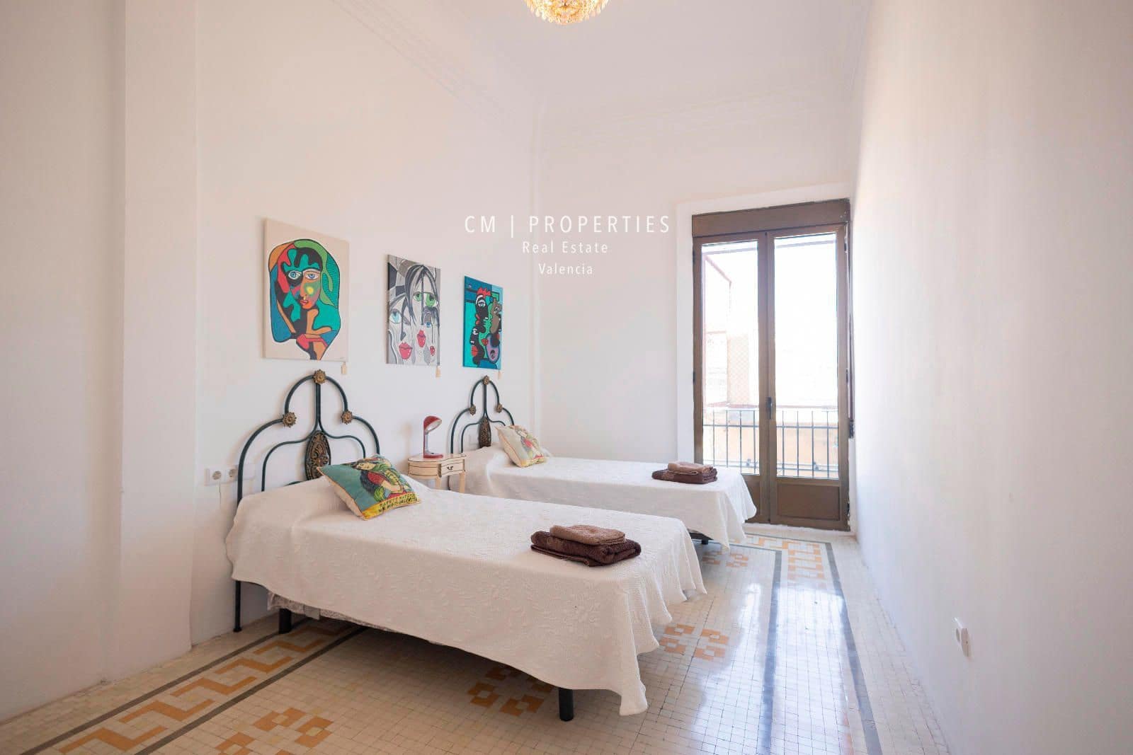 Penthouse de 3 chambres à louer à Valence ville - 2 700 € (Ref: 8343408)