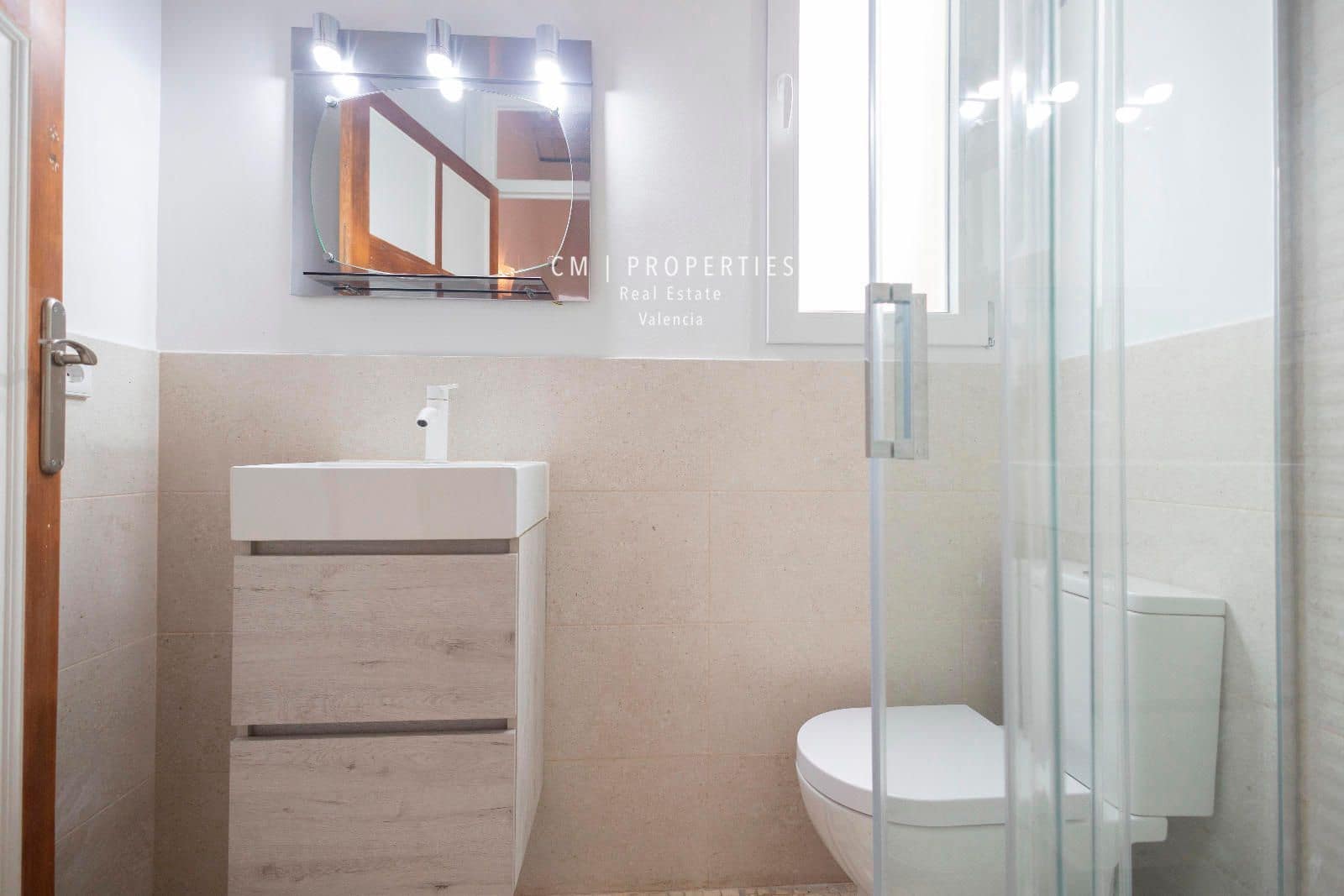 Penthouse de 3 chambres à louer à Valence ville - 2 700 € (Ref: 8343408)