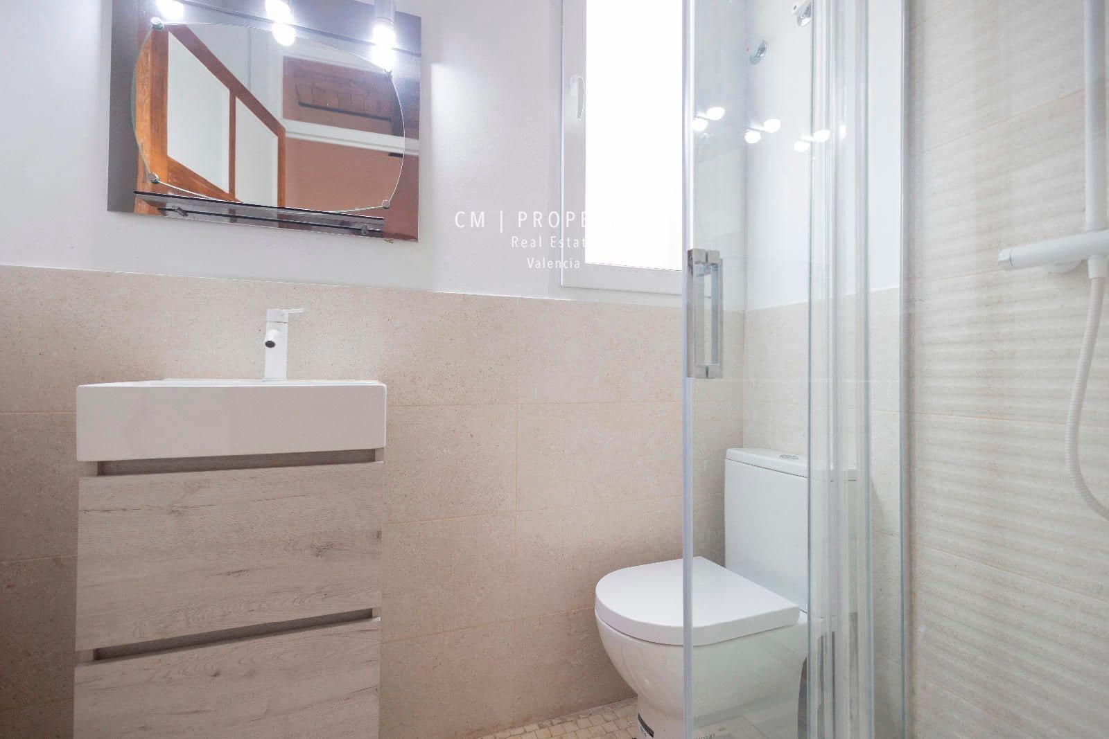 Penthouse de 3 chambres à louer à Valence ville - 2 700 € (Ref: 8343408)