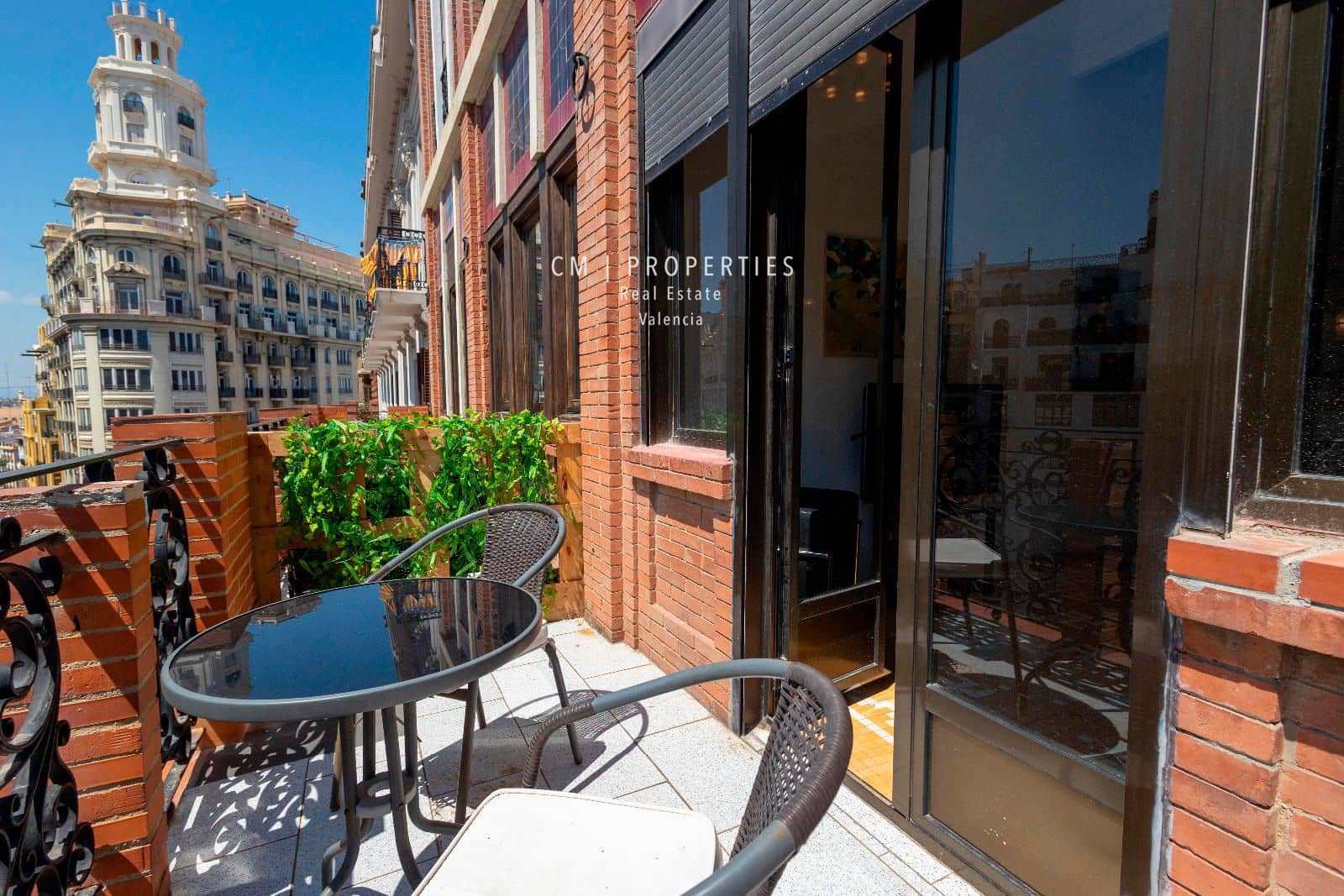Penthouse de 3 chambres à louer à Valence ville - 2 700 € (Ref: 8343408)
