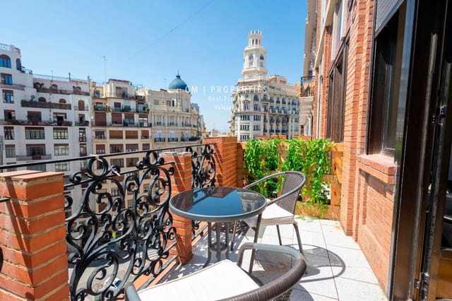 3 camera da letto Attico da affittare in Ciutat Vella, Valencia città - 2.700 € (Rif: 8343408)