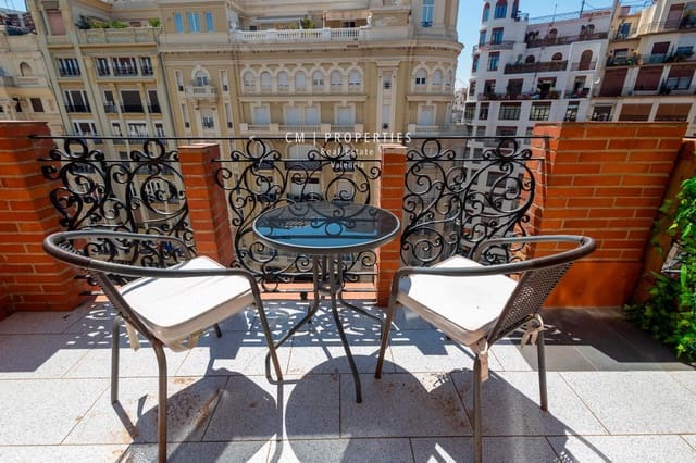 3 camera da letto Attico da affittare in Ciutat Vella, Valencia città - 2.700 € (Rif: 8343408)