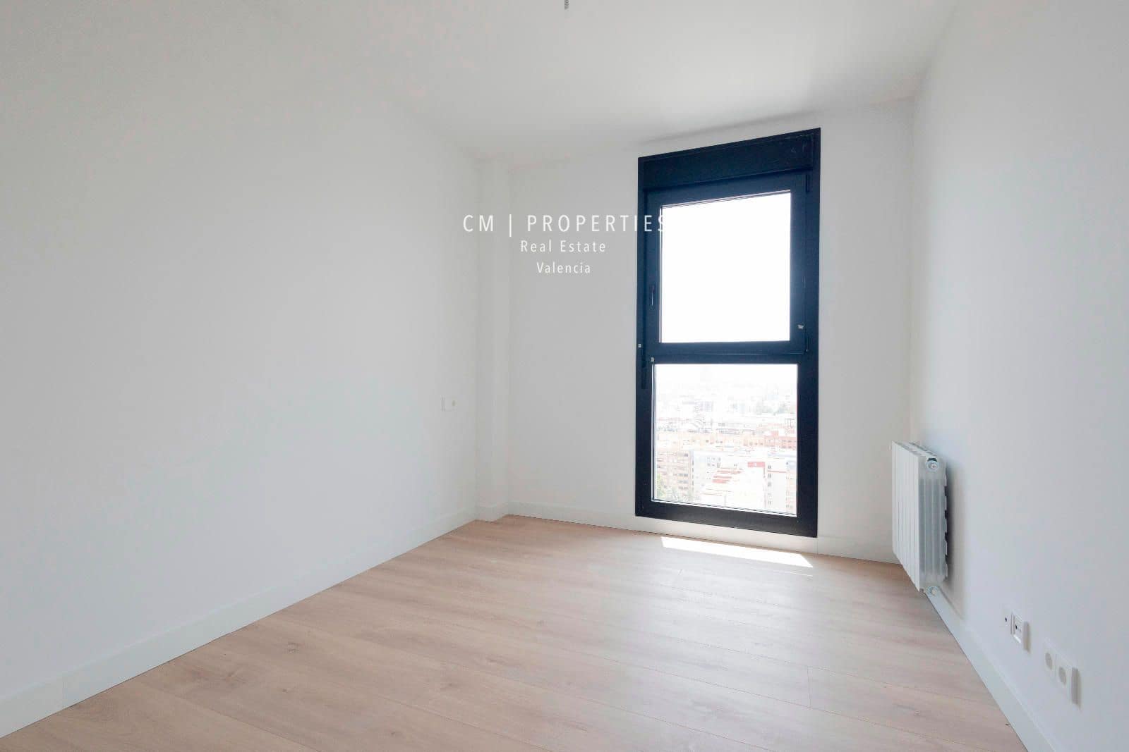 4 Zimmer Wohnung zu vermieten in Valencia Stadt mit Pool Garage - 4.500 € (Ref: 8345902)