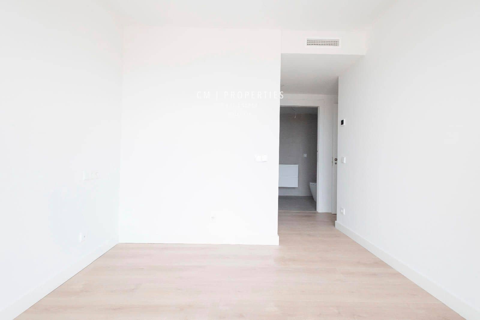 4 Zimmer Wohnung zu vermieten in Valencia Stadt mit Pool Garage - 4.500 € (Ref: 8345902)