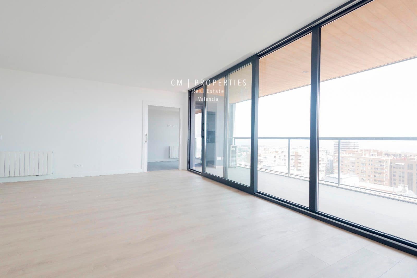 4 Zimmer Wohnung zu vermieten in Valencia Stadt mit Pool Garage - 4.500 € (Ref: 8345902)