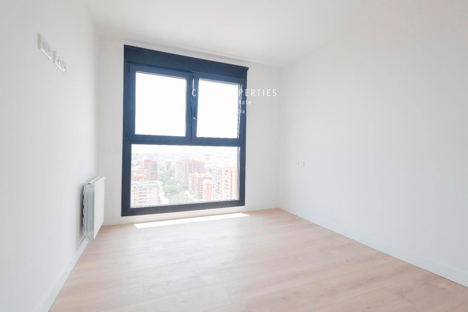 4 Zimmer Wohnung zu vermieten in Valencia Stadt mit Pool Garage - 4.500 € (Ref: 8345902)