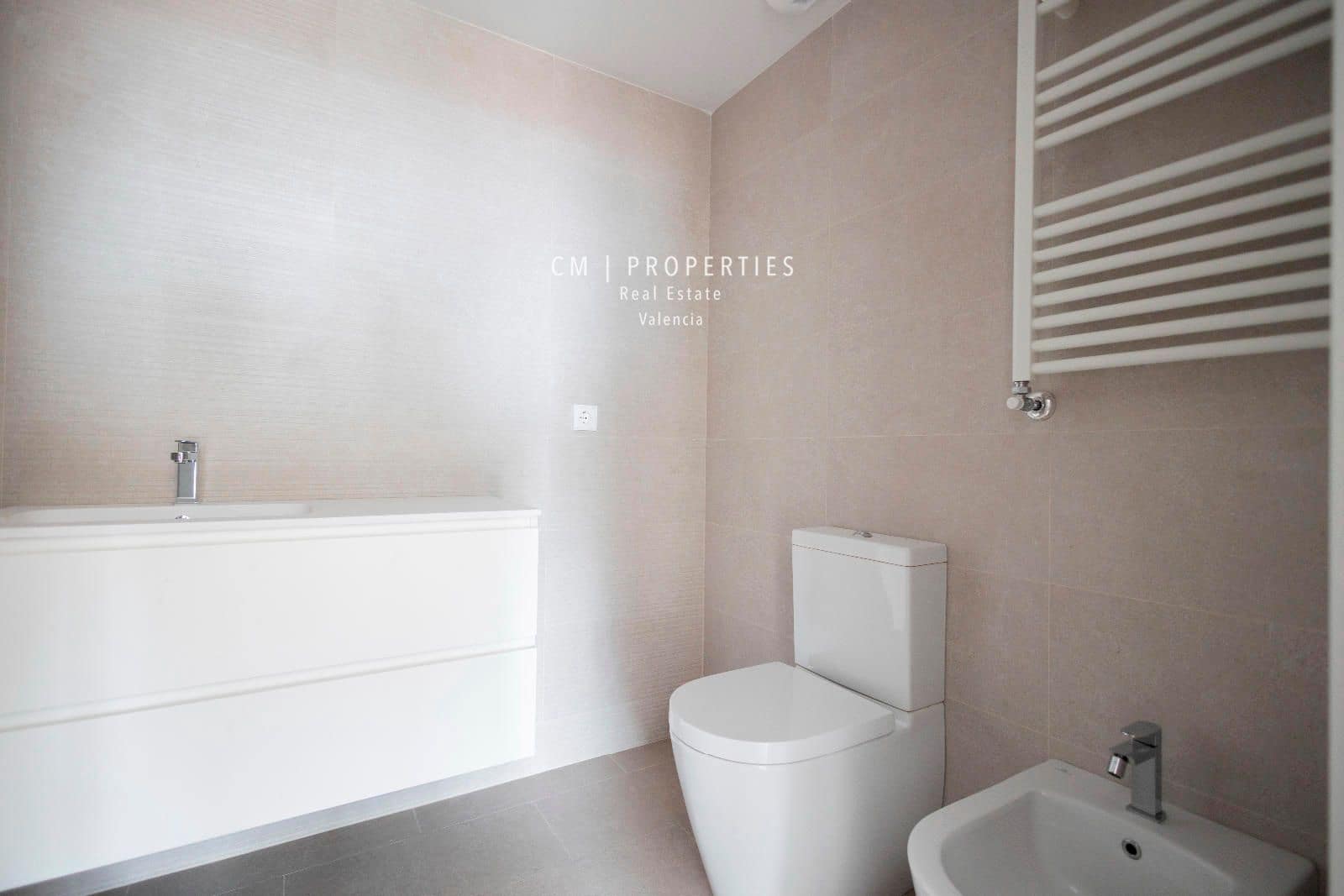 4 Zimmer Wohnung zu vermieten in Valencia Stadt mit Pool Garage - 4.500 € (Ref: 8345902)