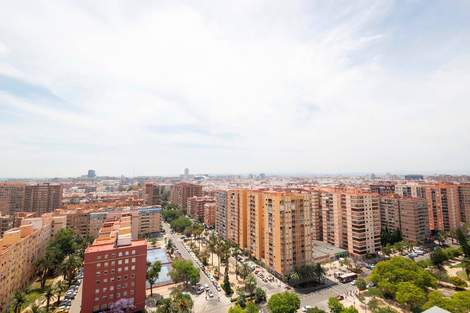4 Zimmer Wohnung zu vermieten in Valencia Stadt mit Pool Garage - 4.500 € (Ref: 8345902)