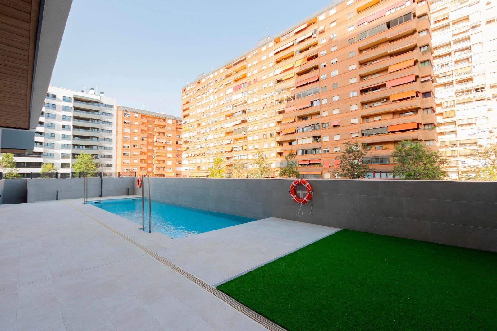 4 Zimmer Wohnung zu vermieten in Valencia Stadt mit Pool Garage - 4.500 € (Ref: 8345902)
