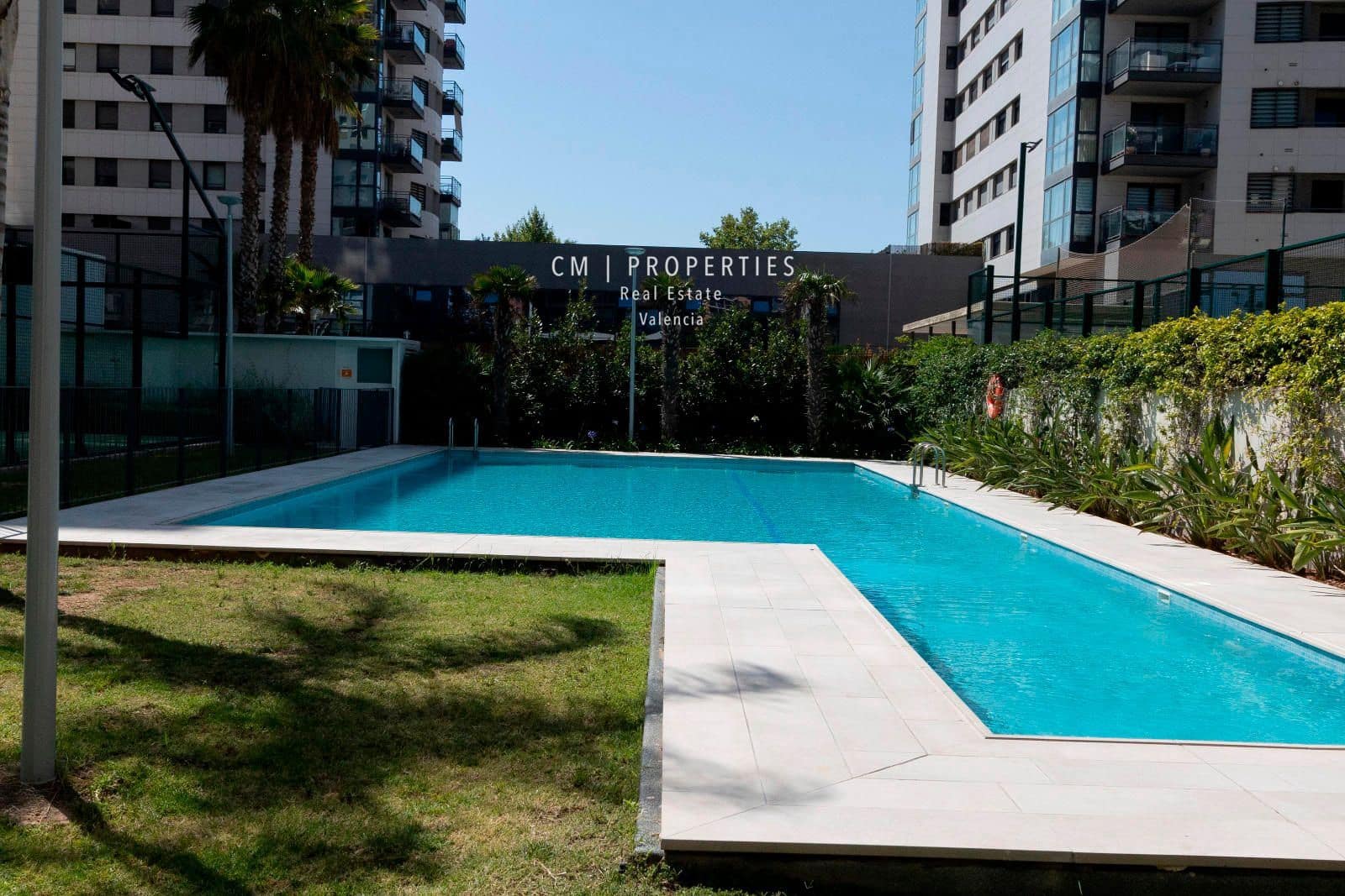 3 sypialnia Mieszkanie do wynajęcia w Miasto Walencja z basenem garażem - 2 600 € (Ref: 8352717)
