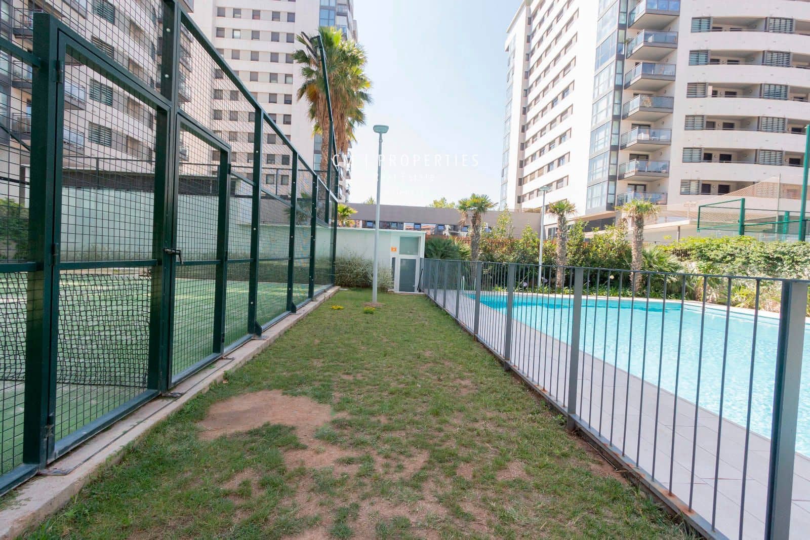 3 sypialnia Mieszkanie do wynajęcia w Miasto Walencja z basenem garażem - 2 600 € (Ref: 8352717)