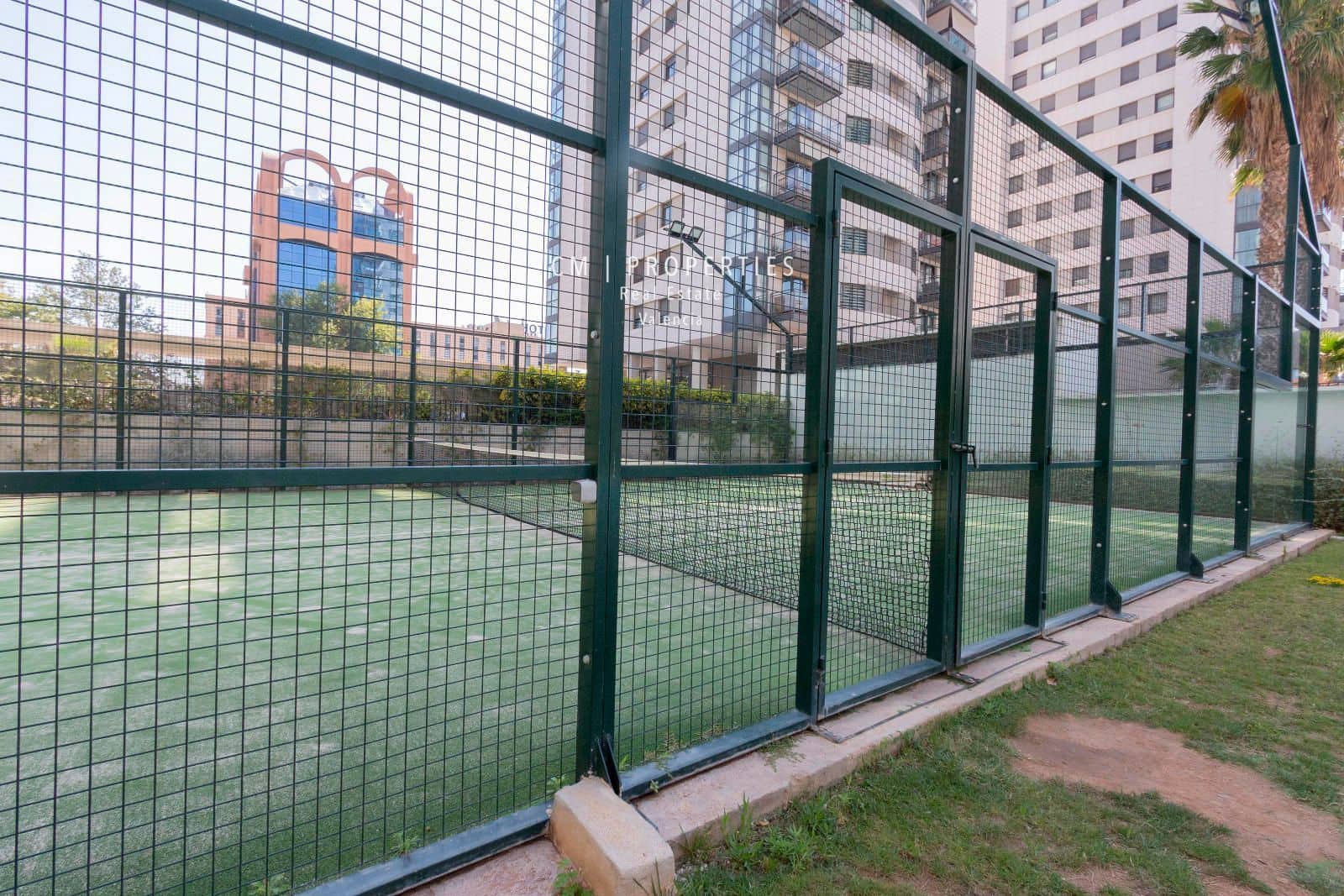 3 sypialnia Mieszkanie do wynajęcia w Miasto Walencja z basenem garażem - 2 600 € (Ref: 8352717)