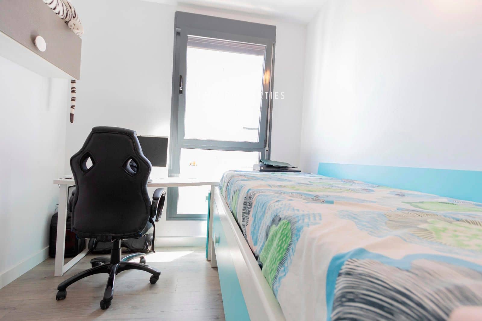 3 sypialnia Mieszkanie do wynajęcia w Miasto Walencja z basenem garażem - 2 600 € (Ref: 8352717)