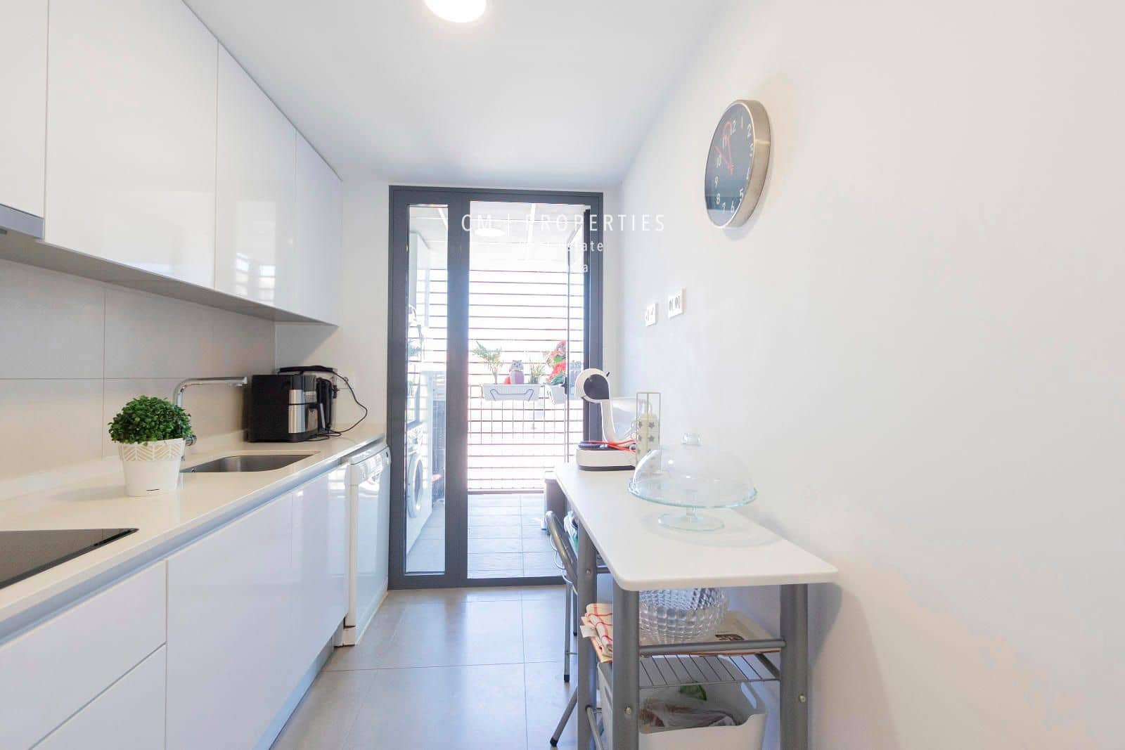 3 sypialnia Mieszkanie do wynajęcia w Miasto Walencja z basenem garażem - 2 600 € (Ref: 8352717)