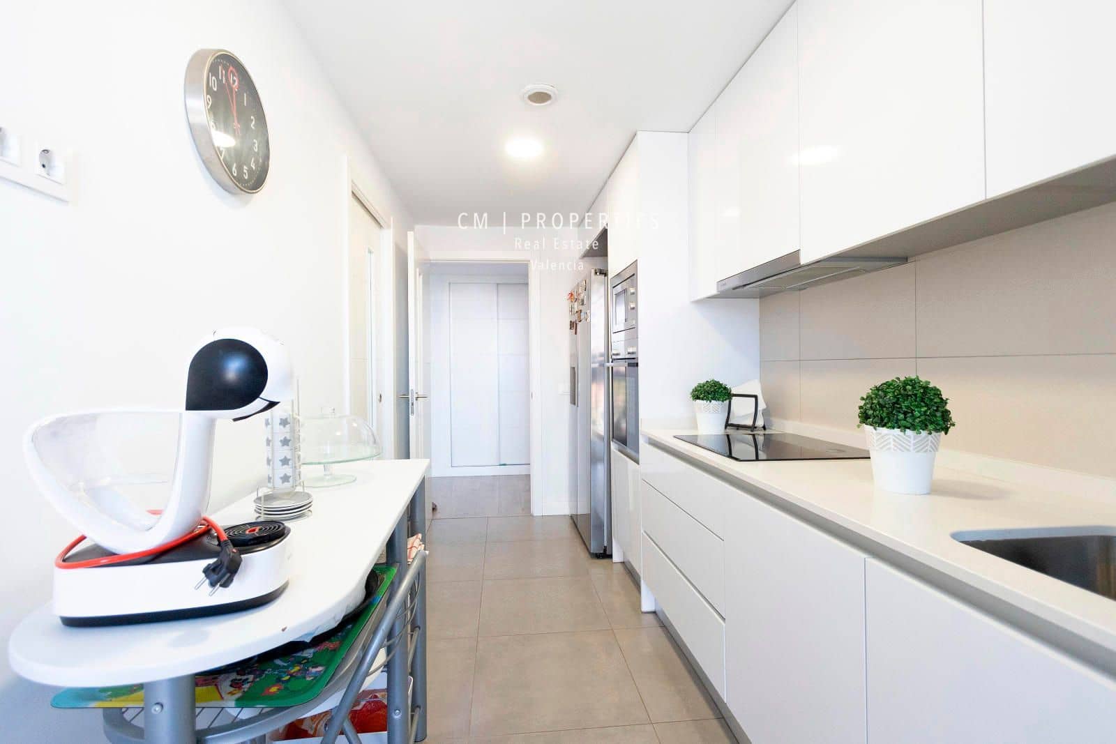 3 sypialnia Mieszkanie do wynajęcia w Miasto Walencja z basenem garażem - 2 600 € (Ref: 8352717)