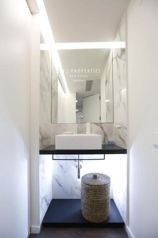 Lejlighed til leje i L'Eixample, Valencia by - € 1.225 (Ref: 8364280)