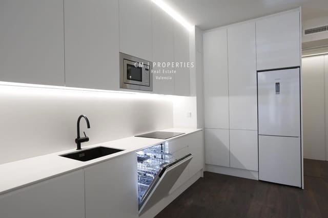 Lejlighed til leje i L'Eixample, Valencia by - € 1.225 (Ref: 8364280)