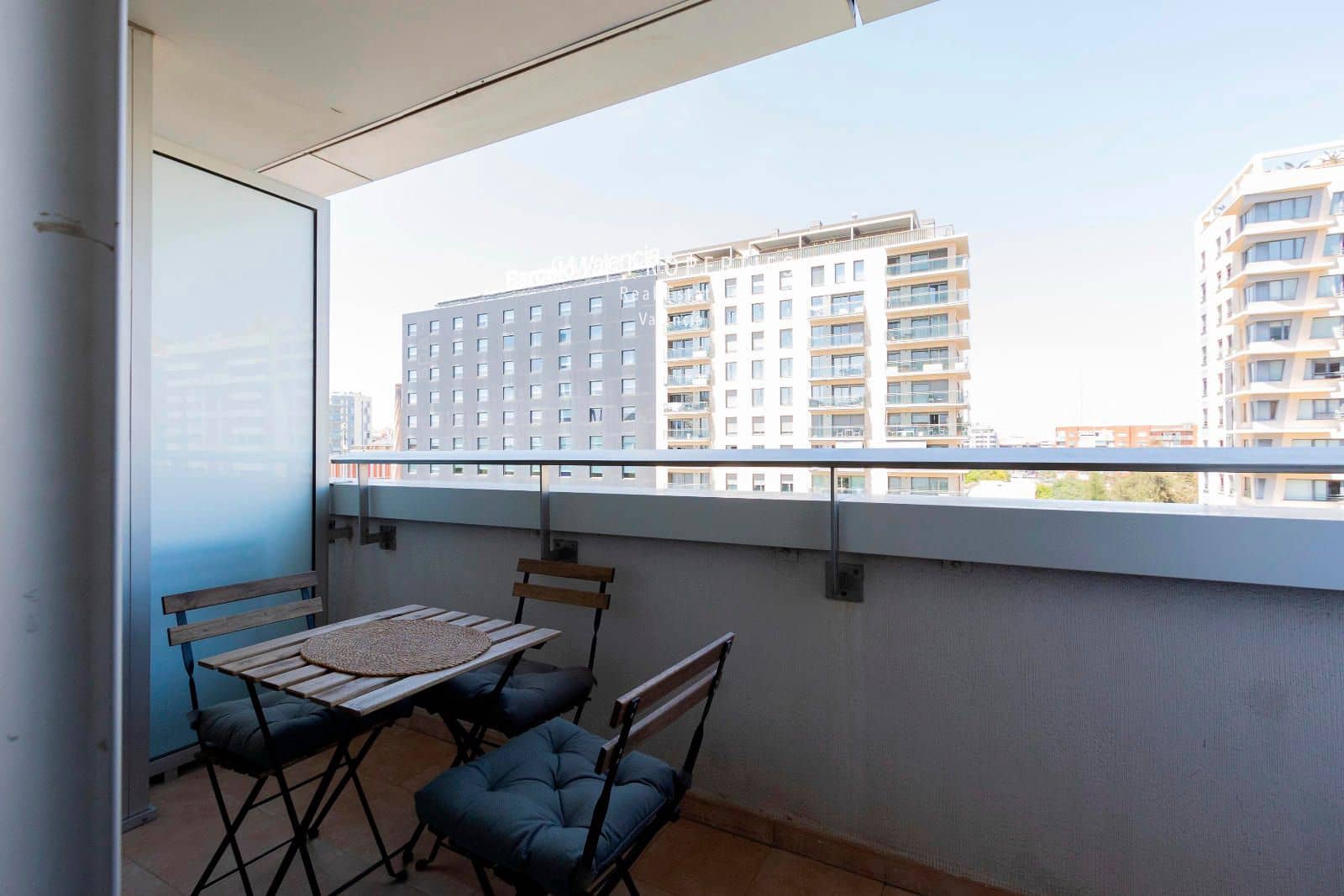 Appartement de 3 chambres à louer à Valence ville avec piscine garage - 2 500 € (Ref: 8371624)