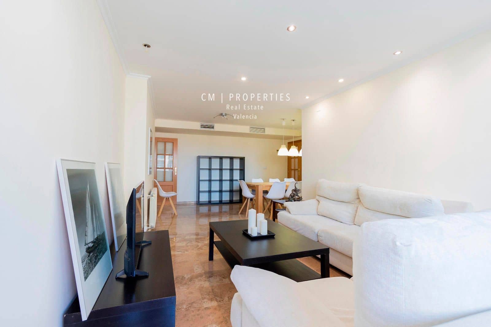 Appartement de 3 chambres à louer à Valence ville avec piscine garage - 2 500 € (Ref: 8371624)