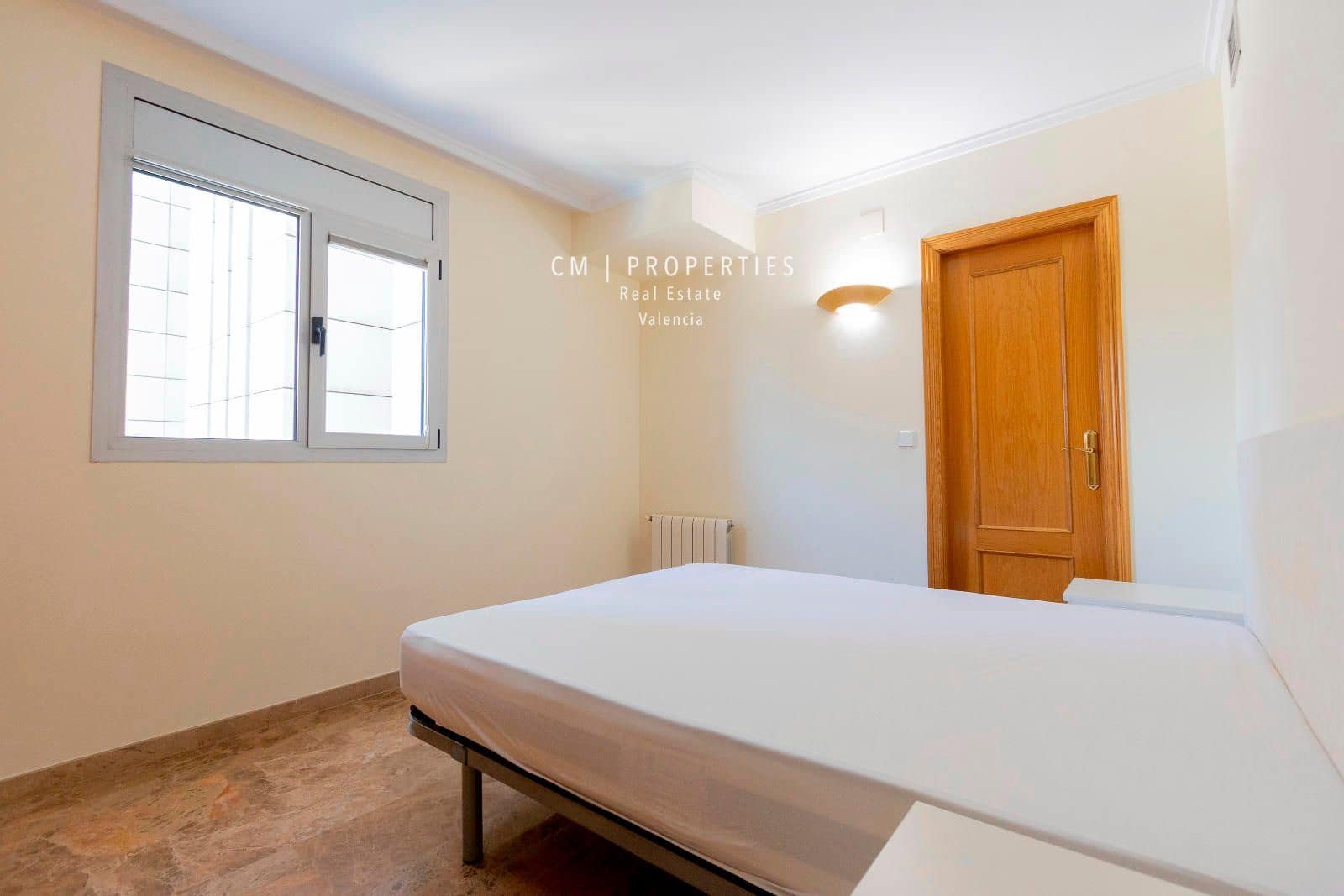 Appartement de 3 chambres à louer à Valence ville avec piscine garage - 2 500 € (Ref: 8371624)