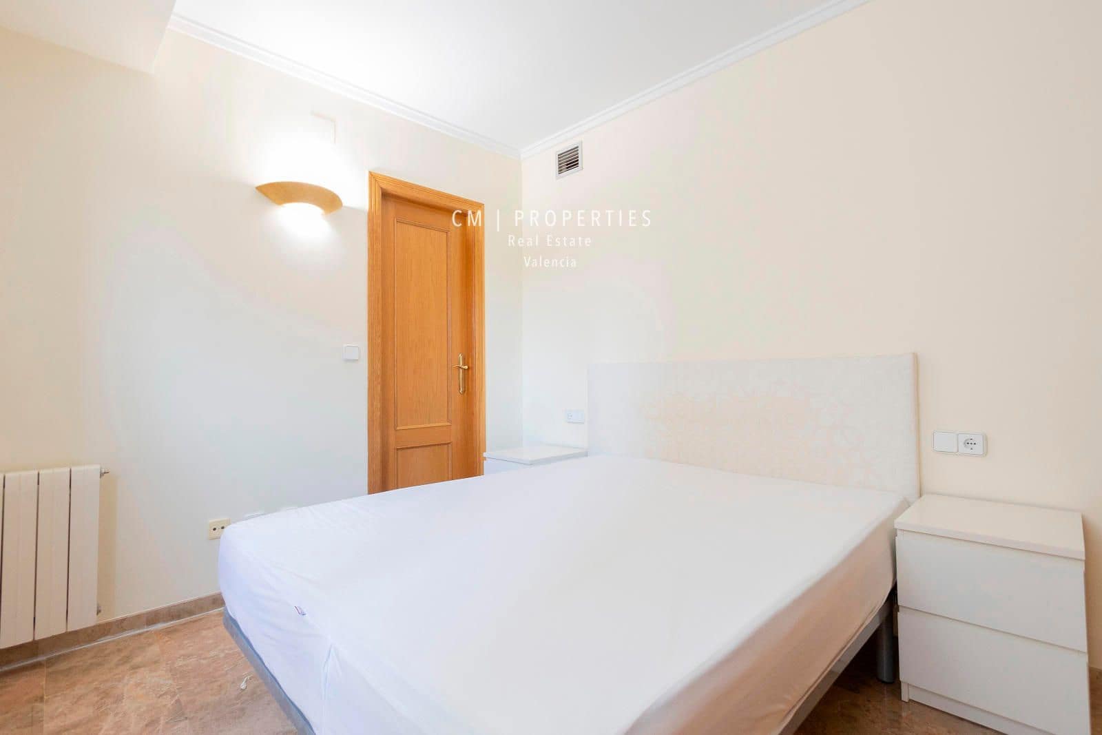 Appartement de 3 chambres à louer à Valence ville avec piscine garage - 2 500 € (Ref: 8371624)