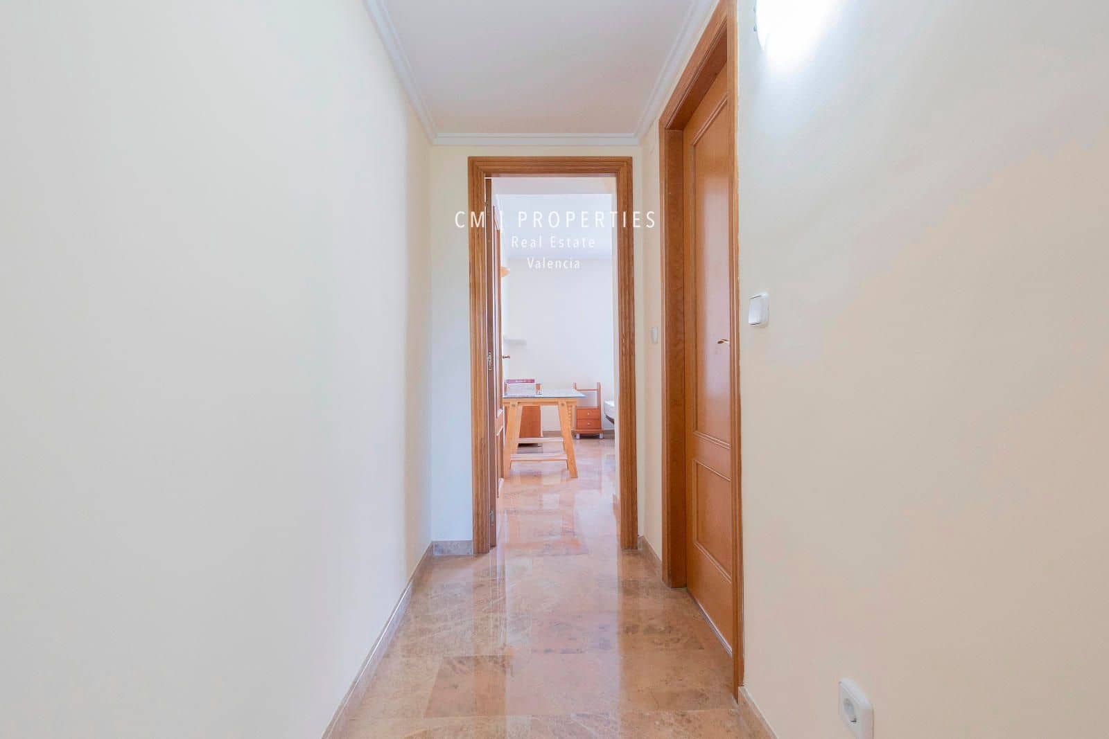 Appartement de 3 chambres à louer à Valence ville avec piscine garage - 2 500 € (Ref: 8371624)