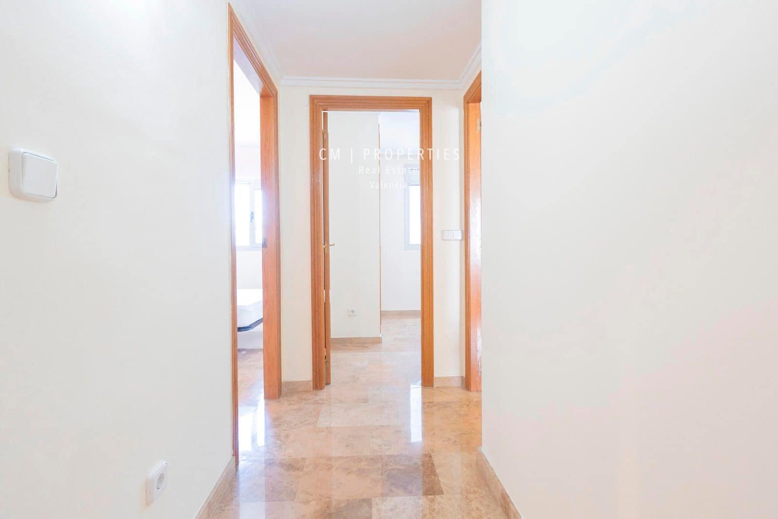 Appartement de 3 chambres à louer à Valence ville avec piscine garage - 2 500 € (Ref: 8371624)