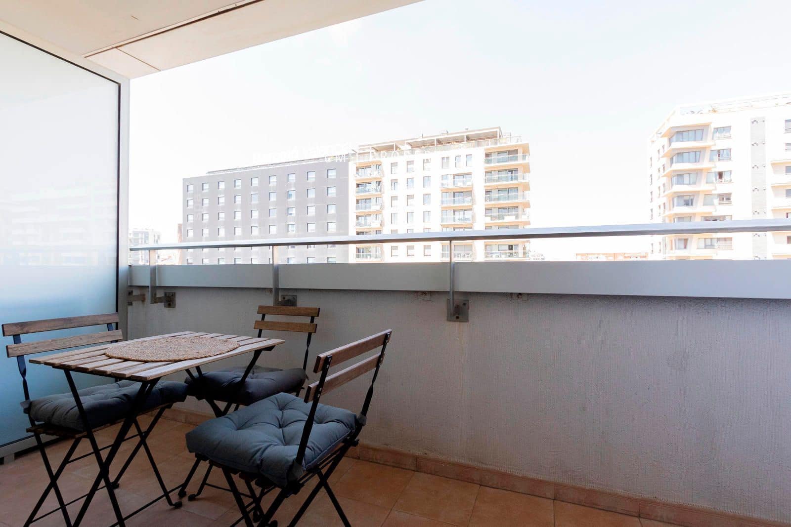 Appartement de 3 chambres à louer à Valence ville avec piscine garage - 2 500 € (Ref: 8371624)