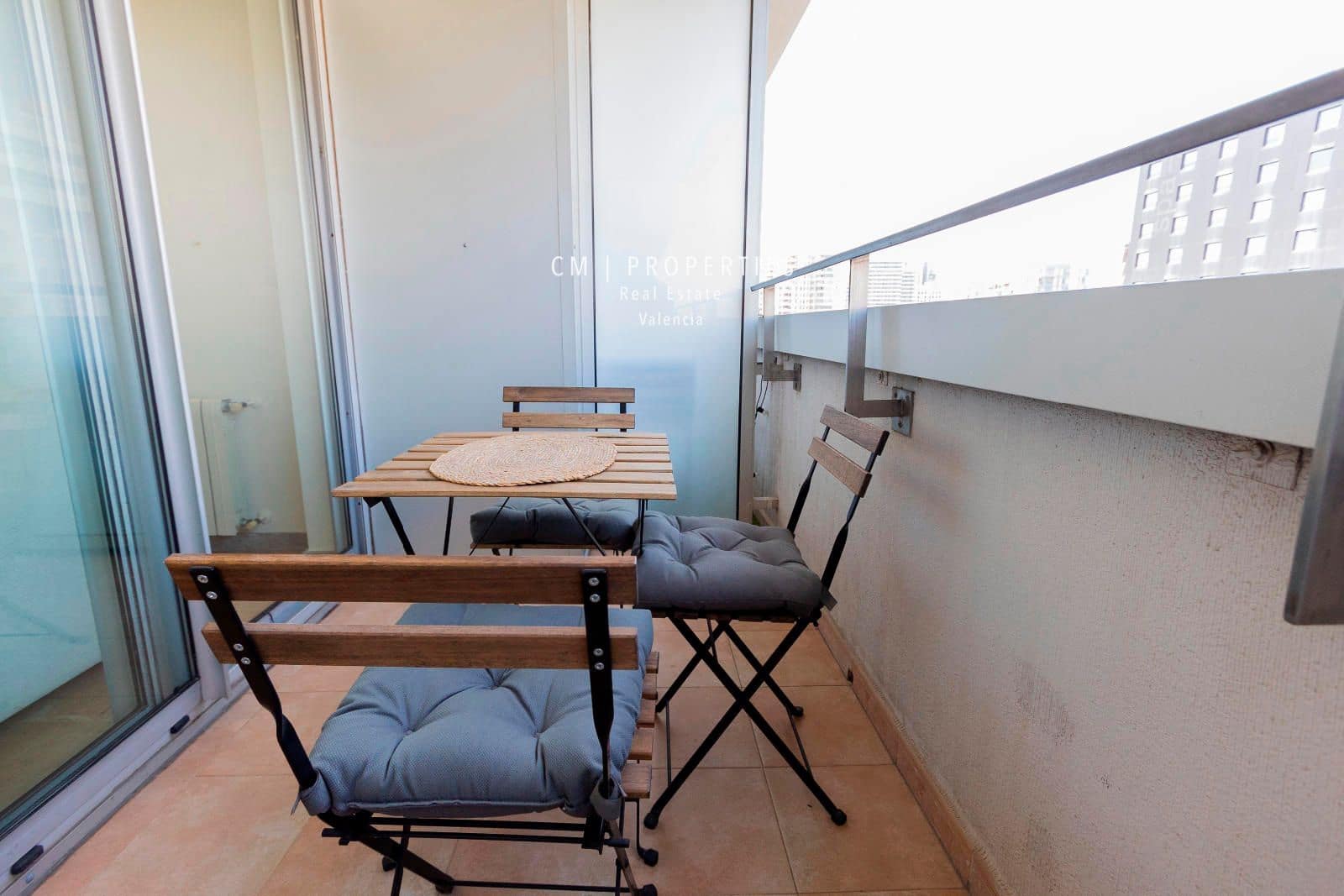 Appartement de 3 chambres à louer à Valence ville avec piscine garage - 2 500 € (Ref: 8371624)