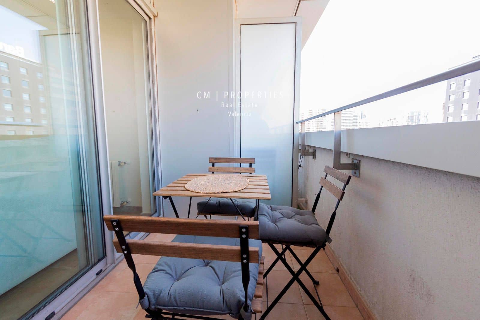 Appartement de 3 chambres à louer à Valence ville avec piscine garage - 2 500 € (Ref: 8371624)