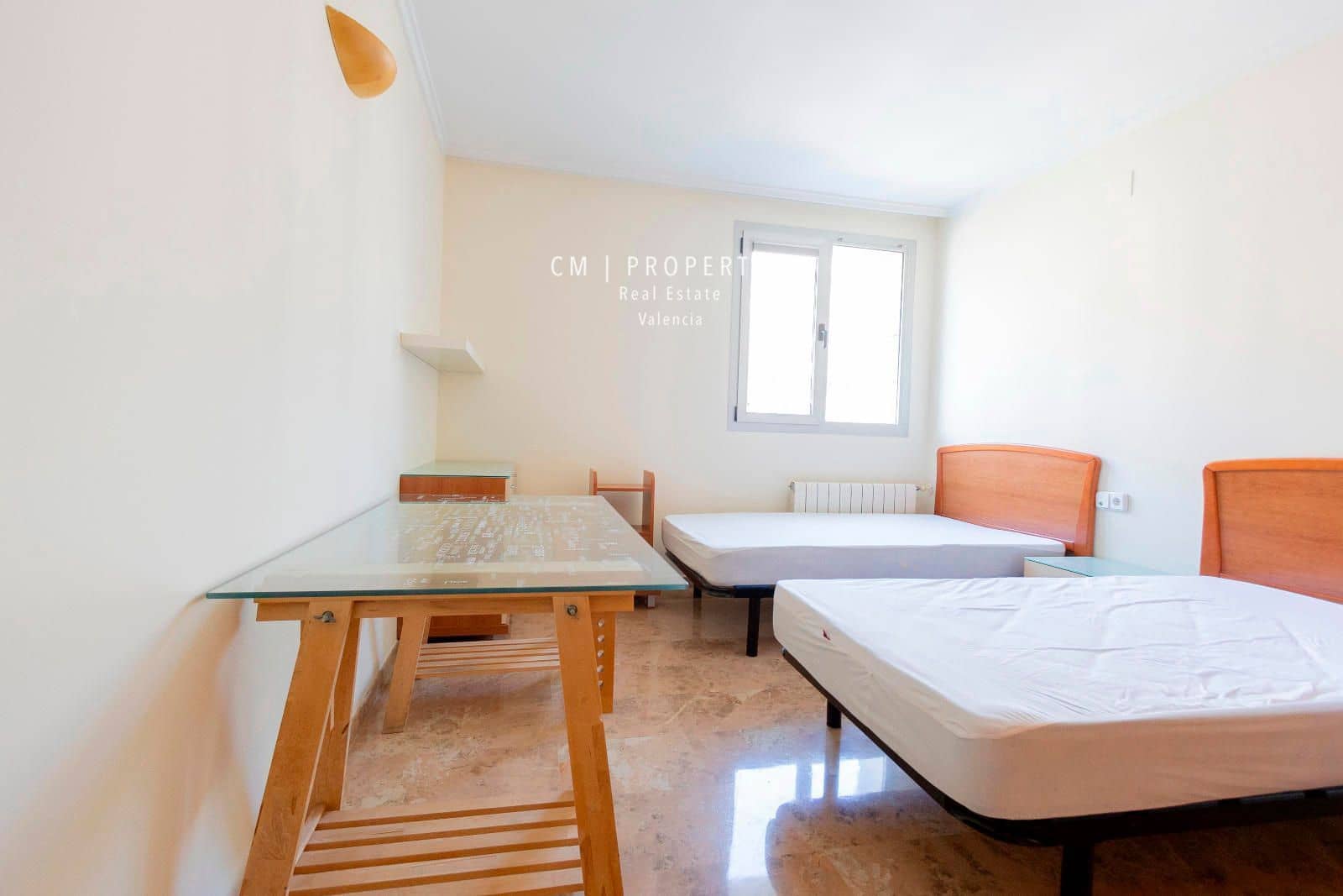 Appartement de 3 chambres à louer à Valence ville avec piscine garage - 2 500 € (Ref: 8371624)