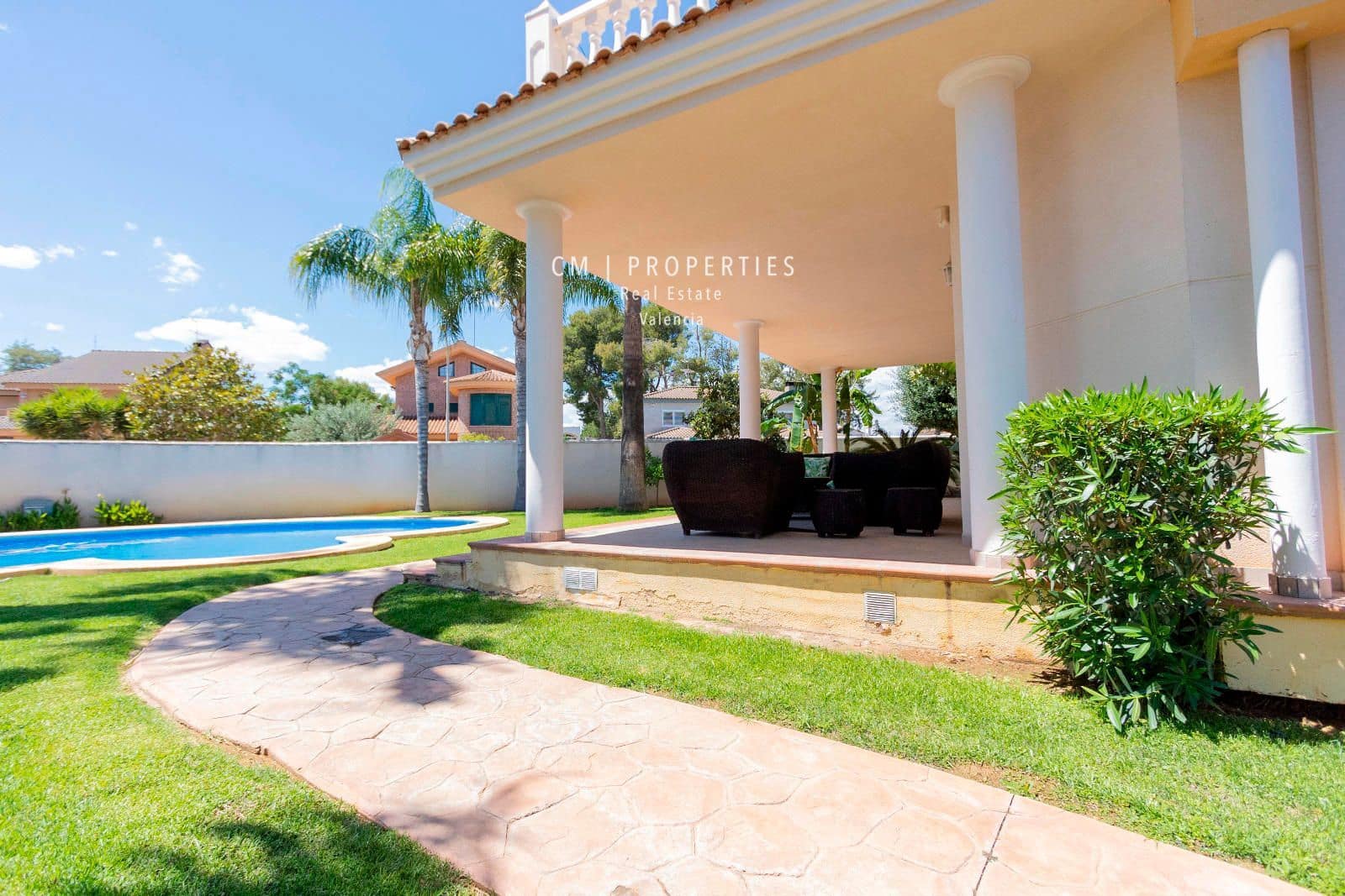 4 bedroom Villa for rent in L'Eliana with pool garage - € 4,900 (Ref: 8399696)