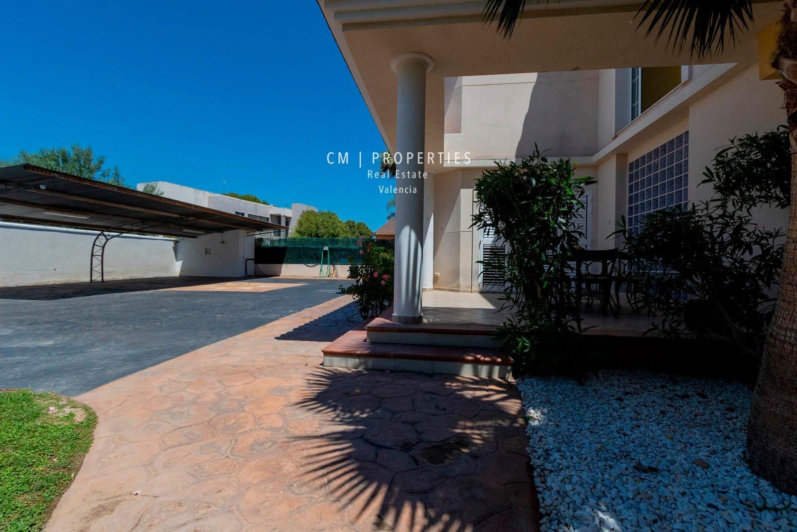 4 bedroom Villa for rent in L'Eliana with pool garage - € 4,900 (Ref: 8399696)