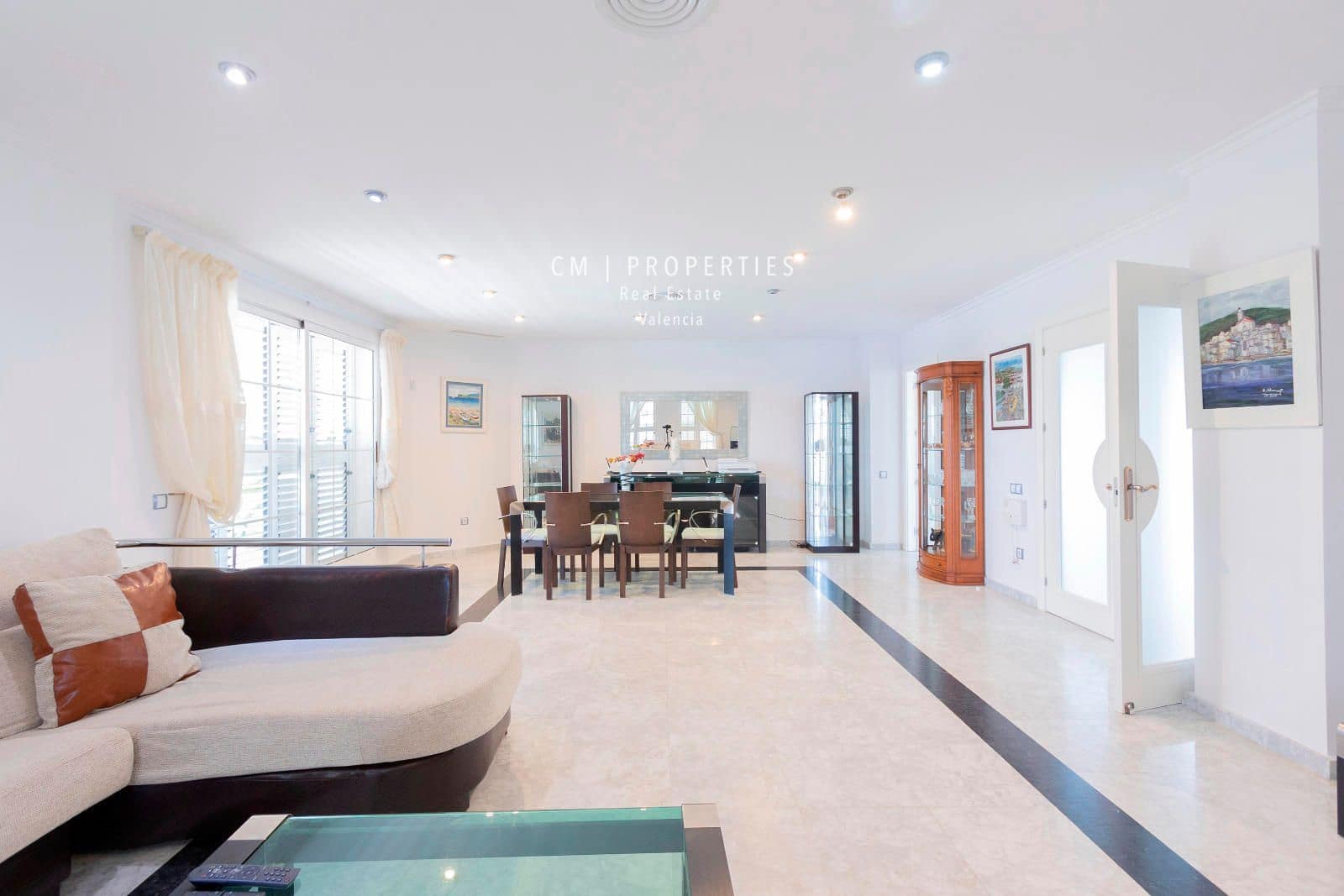 4 bedroom Villa for rent in L'Eliana with pool garage - € 4,900 (Ref: 8399696)