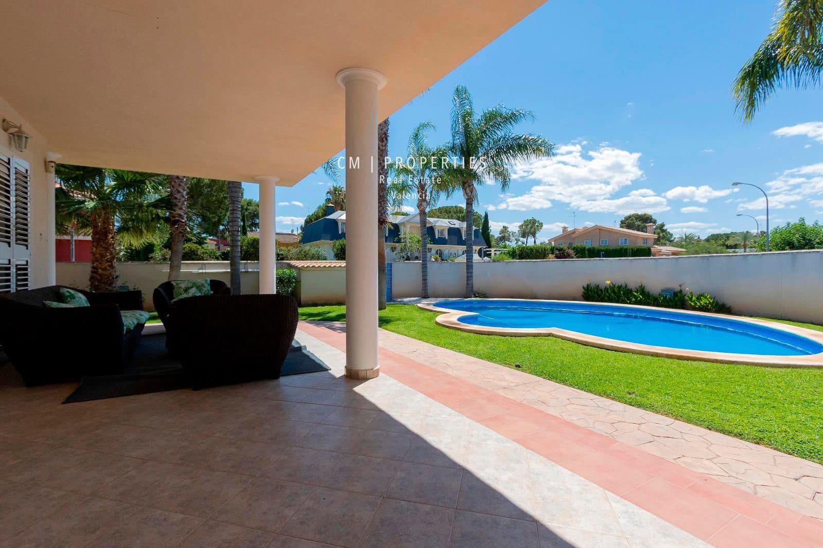 4 bedroom Villa for rent in L'Eliana with pool garage - € 4,900 (Ref: 8399696)