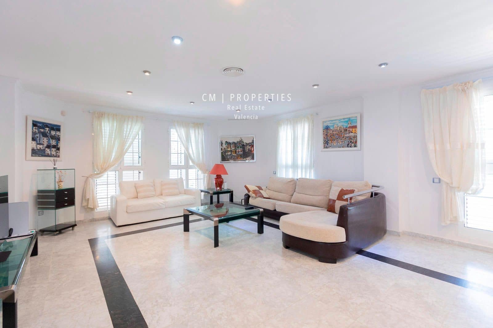 4 bedroom Villa for rent in L'Eliana with pool garage - € 4,900 (Ref: 8399696)