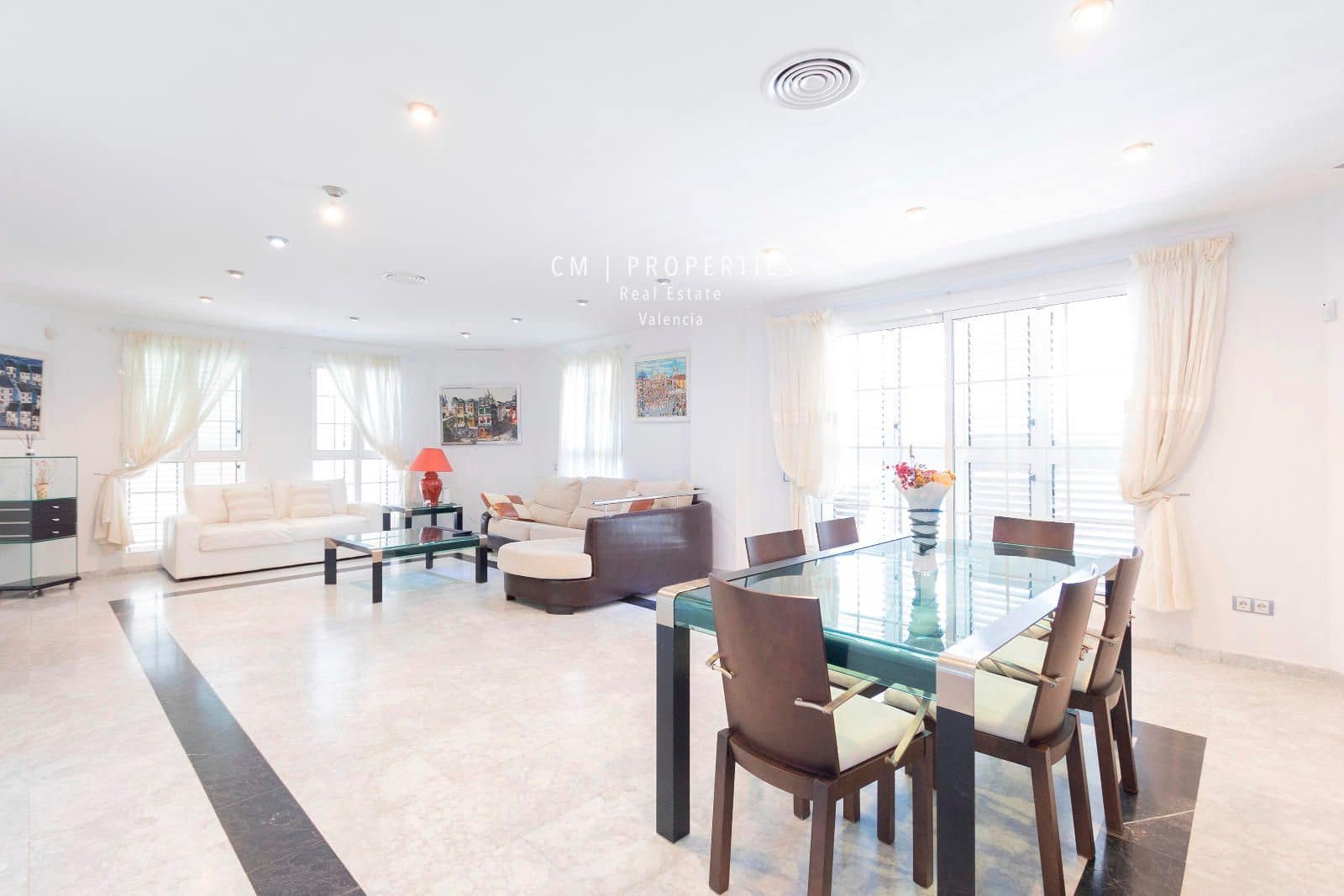 4 bedroom Villa for rent in L'Eliana with pool garage - € 4,900 (Ref: 8399696)