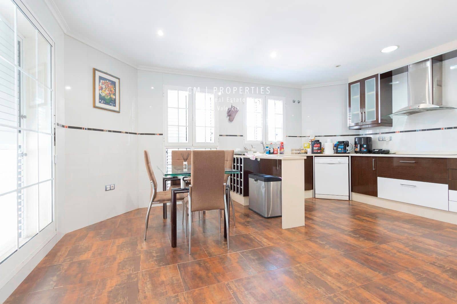 4 bedroom Villa for rent in L'Eliana with pool garage - € 4,900 (Ref: 8399696)