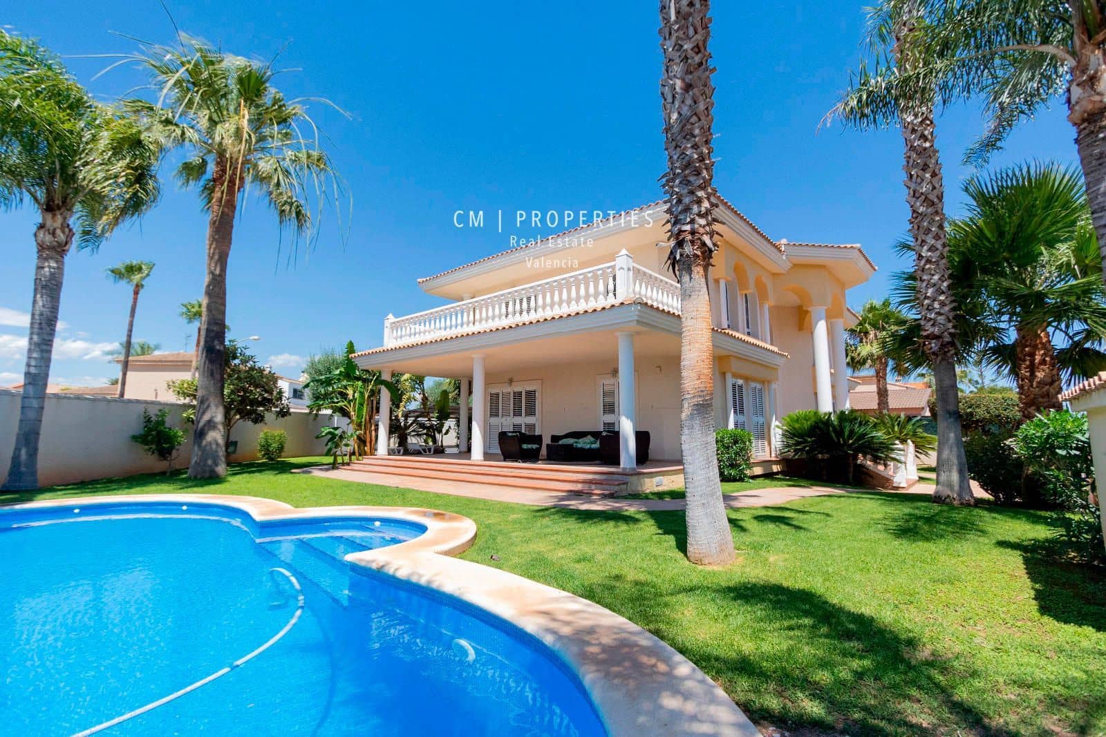 4 bedroom Villa for rent in L'Eliana with pool garage - € 4,900 (Ref: 8399696)