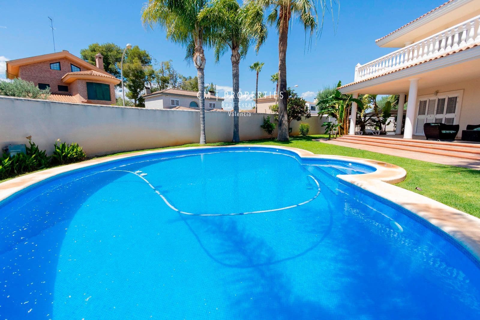 4 bedroom Villa for rent in L'Eliana with pool garage - € 4,900 (Ref: 8399696)